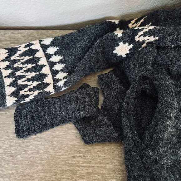 Minkpink Thick Gray Aztec Belted Cardigan Shrug Sweater M/L - Picture 5 of 5